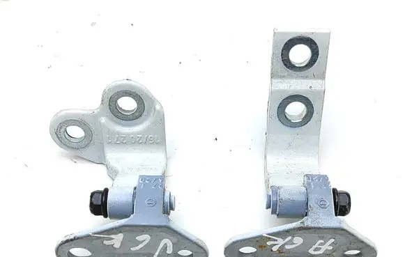Nissan Rogue Rear door hinge set 