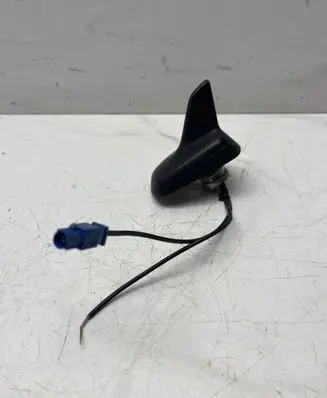 Audi A4 S4 B8 8K Radio antenna 8K9035503A 7617431041