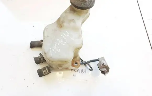 Brake fluid reservoir