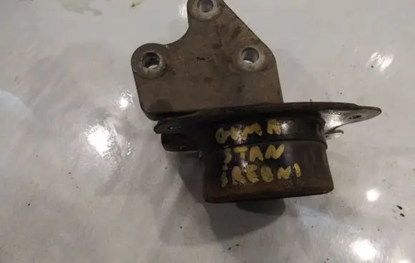 Chevrolet Captiva Gearbox mounting bracket