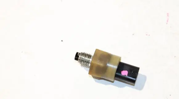BMW 3 F30 F35 F31 Oil pressure sensor 7595724