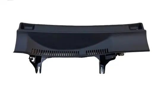 Trunk/boot sill cover protection