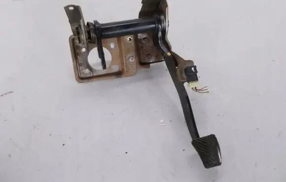 Toyota Hiace (H10) Pedal assembly 