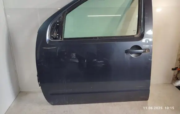 Nissan Pathfinder R51 Front door 