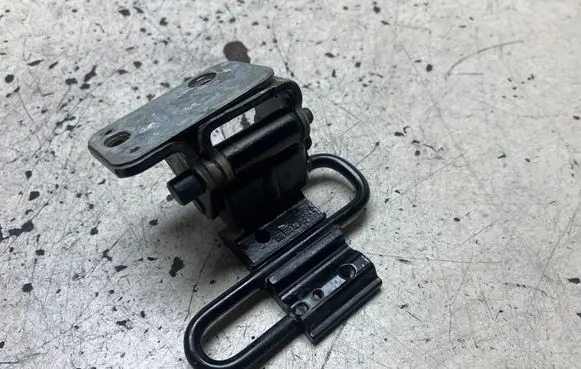 Audi A4 S4 B6 8E 8H Rear door lower hinge 8E0833411