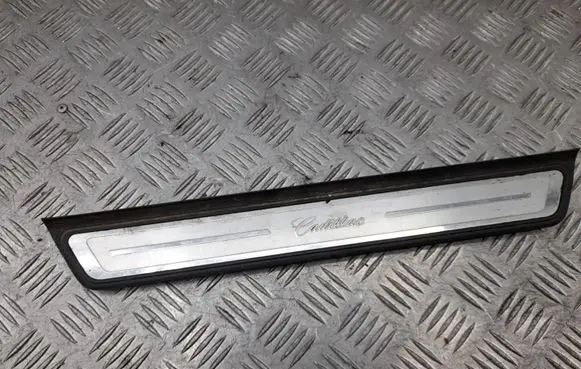 Cadillac CTS Front sill trim cover 23160093