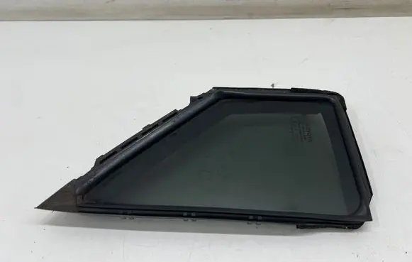 Toyota C-HR I Rear vent window glass 68188F4010