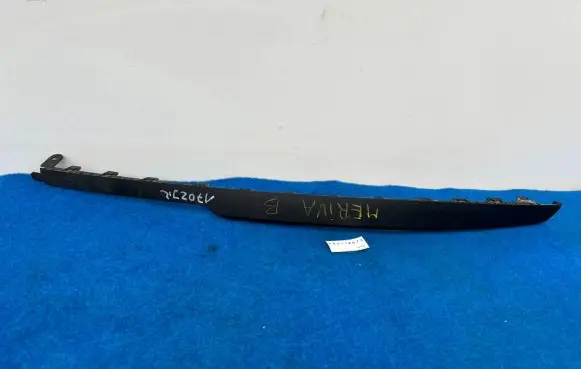 Opel Meriva B Front bumper lip 13267706
