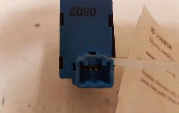 Nissan Primera Headlight level height control switch