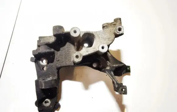 Citroen C4 Cactus Engine mounting bracket 9684613880
