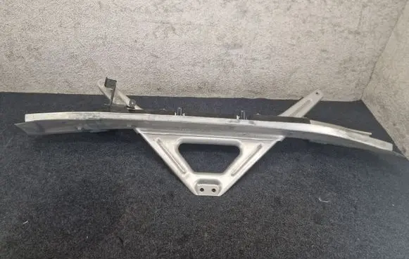Audi Q7 4M Other engine bay part 4M0805737 4M0131649