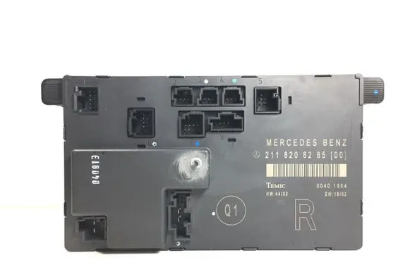 Mercedes-Benz E W211 Door control unit/module 2118208285