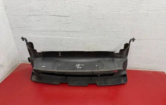 BMW 3 F30 F35 F31 Intercooler air guide/duct channel 7401235