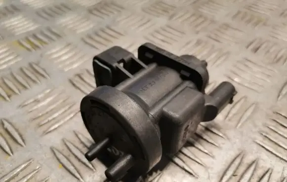 Mercedes-Benz C W203 Turbo solenoid valve 0005450527