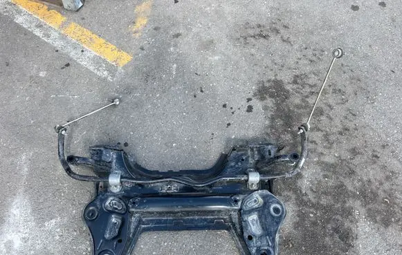 Opel Mokka B Front subframe 9841458080