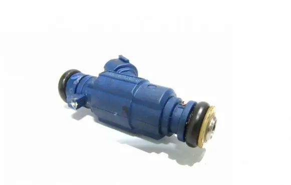 Hyundai i30 Fuel injector 353102B000