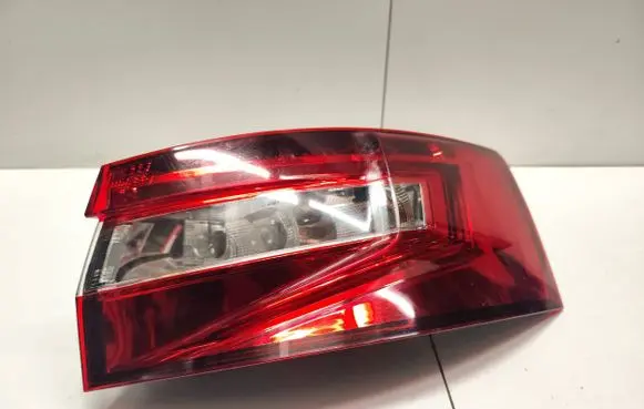 Skoda Superb B8 (3V) Rear/tail lights 3V5945208A SK481BAS