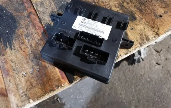 Audi Q7 4L Other control units/modules 4F0907279