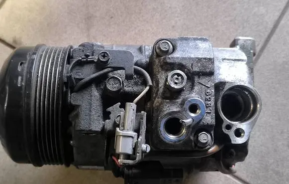 Mercedes-Benz C W204 Air conditioning (A/C) compressor (pump) 4472807090 08P08716 6SBU16C