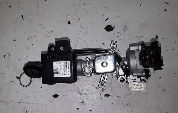 Suzuki SX4 Ignition lock 3397065J00A WK49182 5WK43172