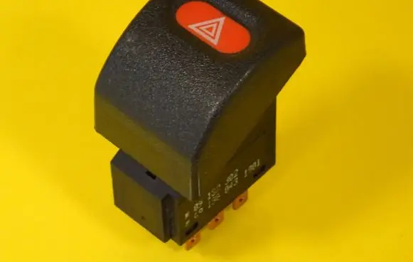 Opel Astra F Hazard light switch 09132302