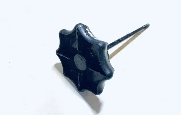 Audi TT Mk1 Spare wheel bolt 8N0803899
