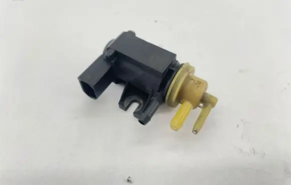 Seat Alhambra (Mk2) Turbo solenoid valve 1K0906627B