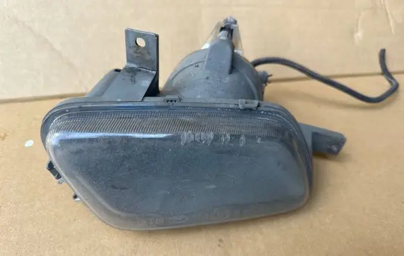 Volvo V70 Front fog light 8693348 725826JJ05
