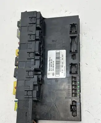 Mercedes-Benz E W211 SAM control unit 2115459401