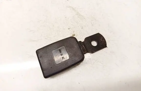 Seat Alhambra (Mk1) Middle seatbelt buckle (rear) 