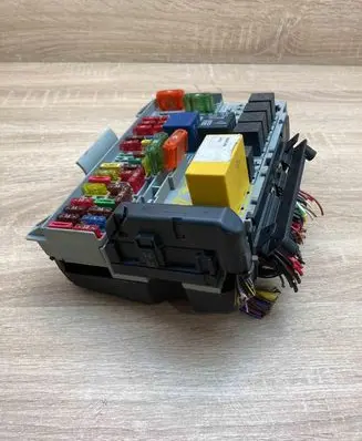 Opel Zafira A Fuse box set 90589965 90589979