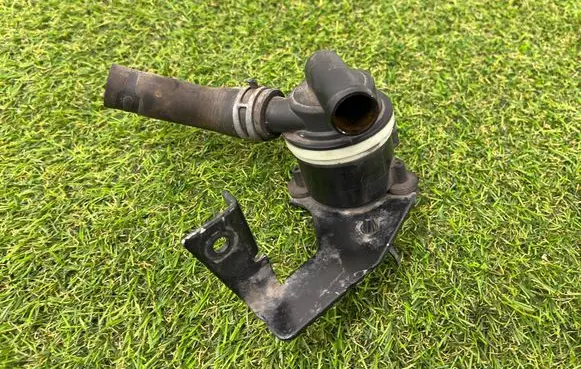 Audi A5 8T 8F Electric auxiliary coolant/water pump 03L965561A
