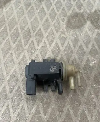 Volkswagen Golf IV Turbo solenoid valve 04L131051F 1K0906627B
