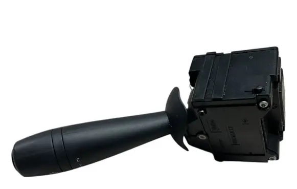 Dacia Sandero II Wiper control stalk E10670223