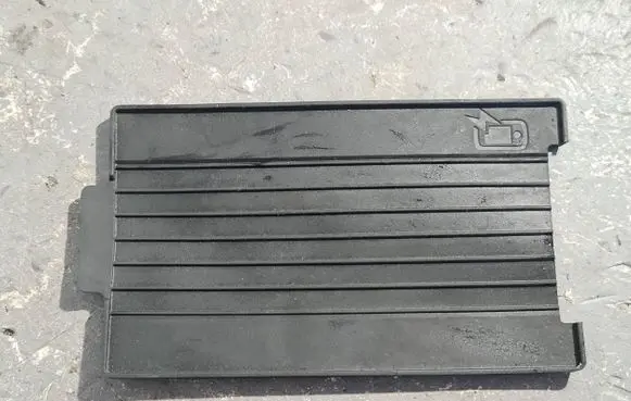Mercedes-Benz S W222 Glove box pad A2228230300