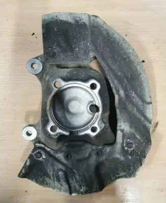 BMW 7 E65 E66 Front wheel hub A0068280194