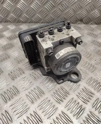 Volkswagen Golf VII ABS Pump 28515402073 5Q0907379S 10091543263