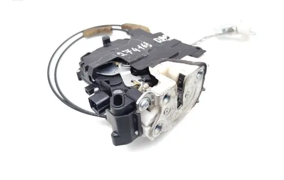 Mitsubishi Outlander Front door lock