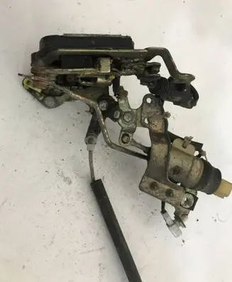 Toyota Corolla E120 E130 Front door lock 998012