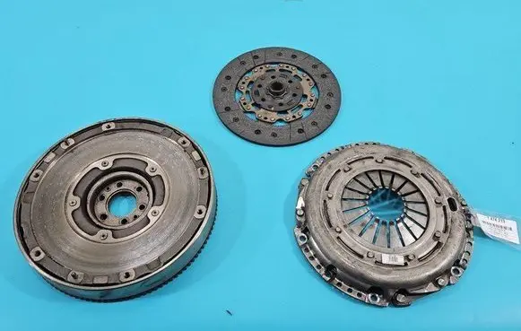 Volvo V40 Dual mass flywheel IMPRK1474213