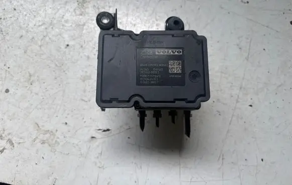 Volvo XC60 ABS Pump 28526258303