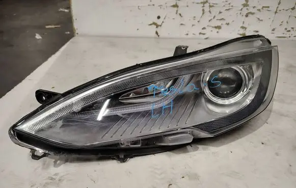 Tesla Model S Headlight/headlamp 1012224-00-C