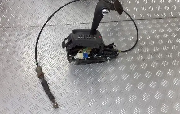 Nissan Almera N16 Gear selector/shifter in gearbox 