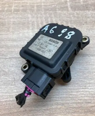 Audi A6 S6 C5 4B Air flap motor/actuator 0132801140 1168800610 WITHPLUG