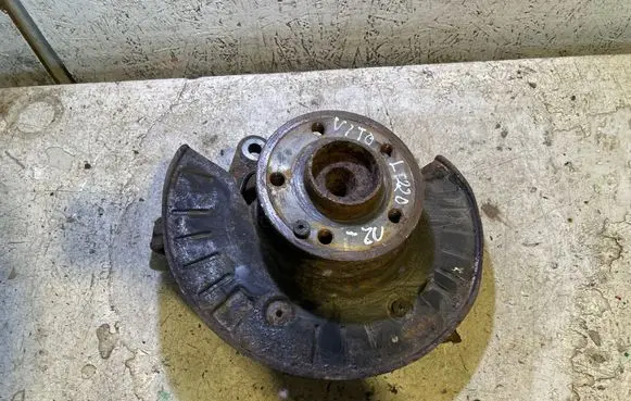Mercedes-Benz Vito Viano W639 Front wheel hub