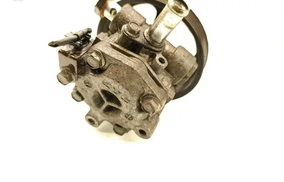 Mitsubishi Outlander Power steering pump