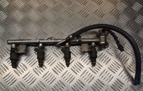 Audi A6 S6 C5 4B Fuel main line pipe 058133681 058133551