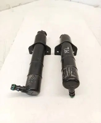 Mercedes-Benz ML W163 Headlight washer spray nozzle A1638600147