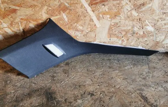 Mercedes-Benz C W204 (C) pillar trim A2046908525 A2048205501 A2046901925
