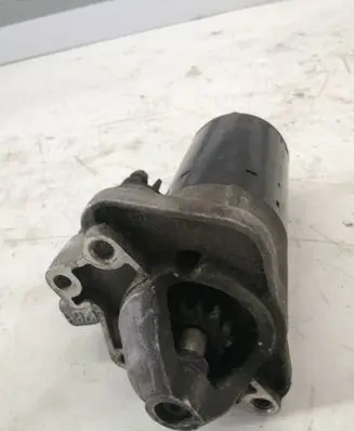 Nissan Juke I F15 Starter motor